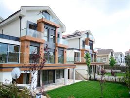 ZEKERİYAKÖY ALAÇATI EVLERİ